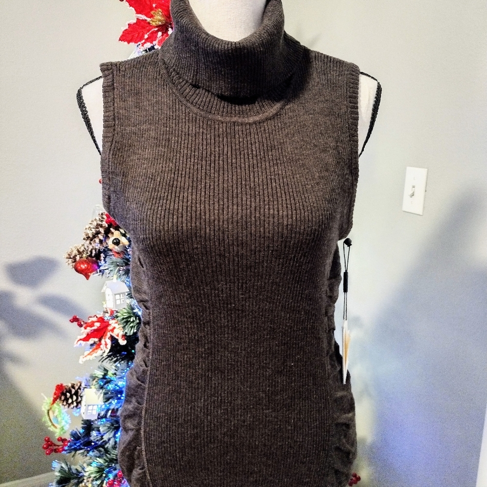 Calvin Klien Sleeveless Sweater Dress NWT Chocolate Brown M Turtleneck Midi